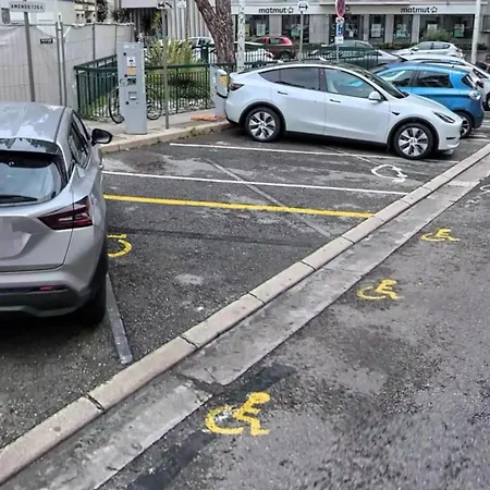 3 Pieces Proche Du Negresco * 니스